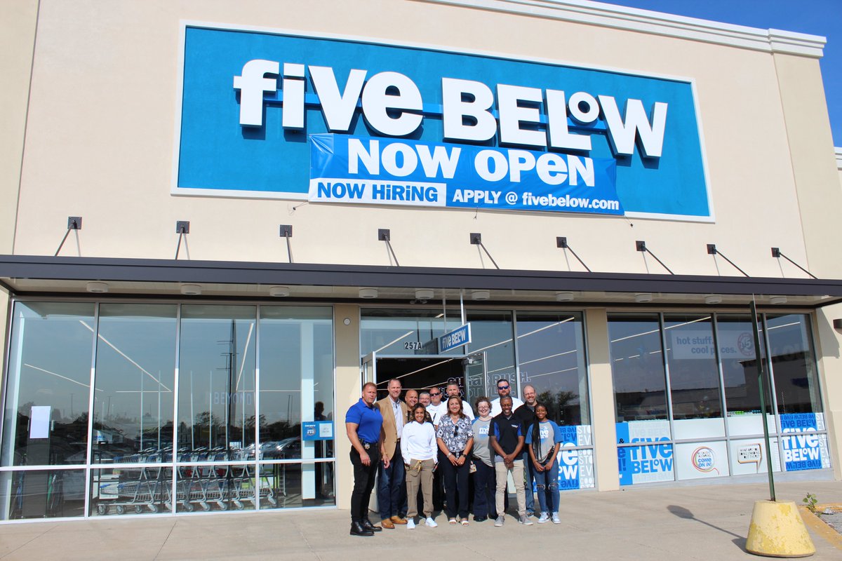 Bringing you news of new business in The Village of Bolingbrook!

Five Below is officially open! Thank you to the staff for a warm welcome before doors opened this morning. Congratulations and welcome to Bolingbrook!

📍 257 N Weber Road (Former Party City)