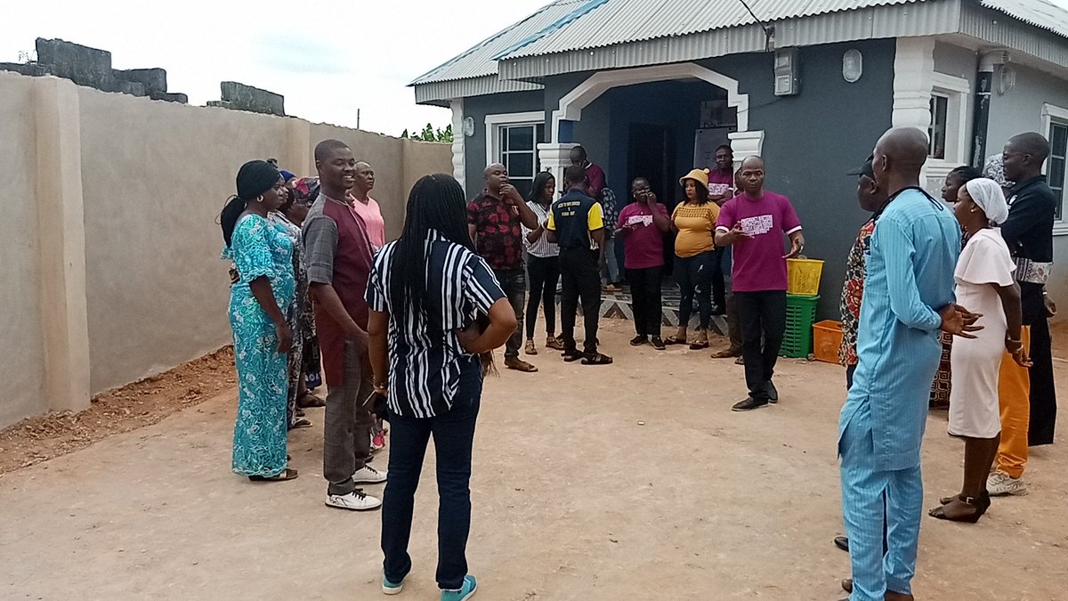 Trustsupportf3's tweet photo. A day training of service providers on basic reproductive health rights and reduction of unsafe abortion
#MAMAproject
#Tsf
#Accesstoinformation #safechoicerightchoice
#SRHRforall https://t.co/iNWz0K75B3