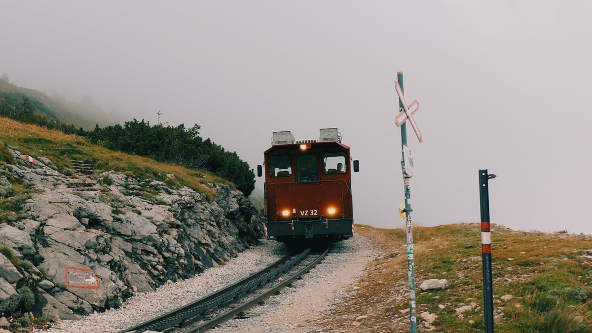 viaduct_world's tweet photo. 🚂Did you know you can log even the smaller cog railways with viaduct? Michael recently took the Schafbergbahn up to the Schafberg in Austria and, of course, recorded his journey in viaduct! 
This scenic route is also part of our Austrian coverage map. 🇦🇹🌄
#viaduct #MyTrainMap #RailwayAdventure #AustriaByTrain #Schafbergbahn