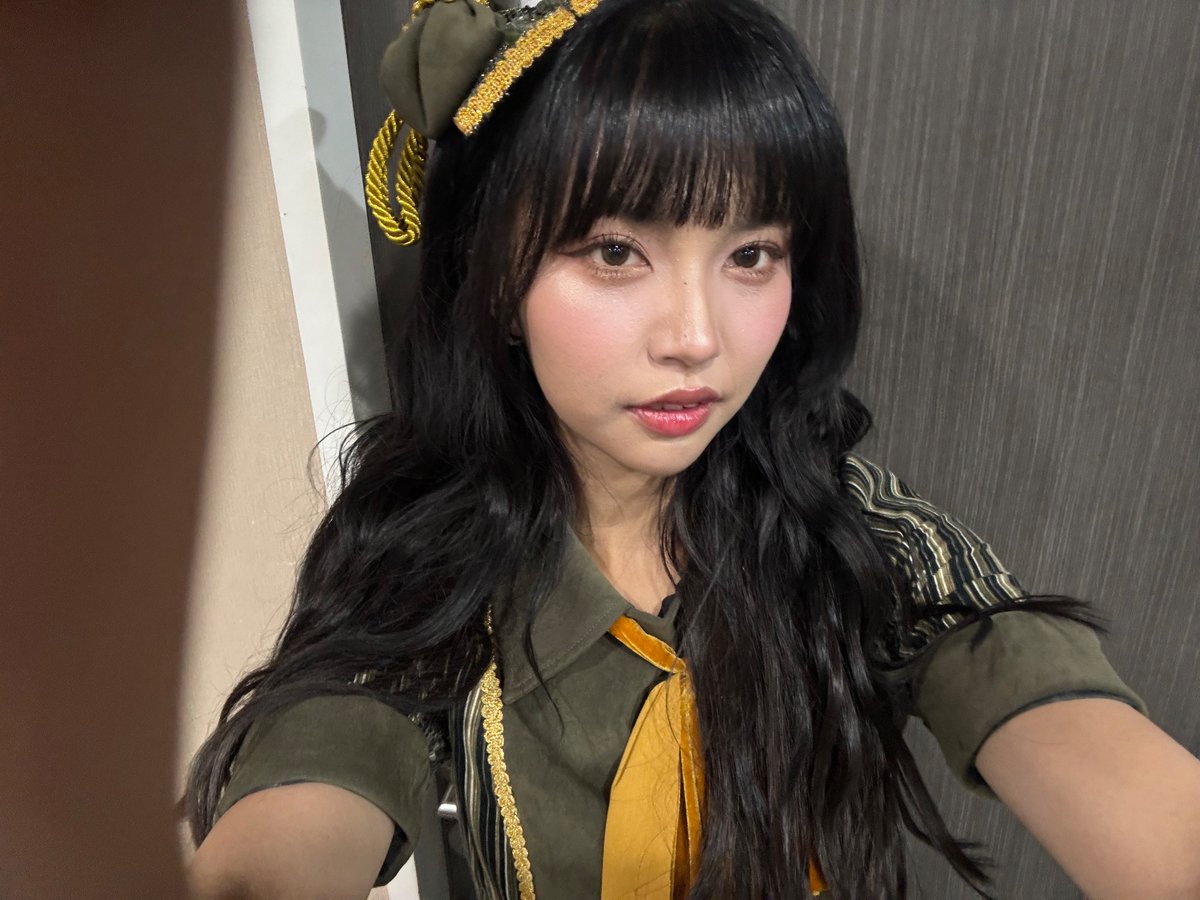 エリ Helisma Putri tweet media