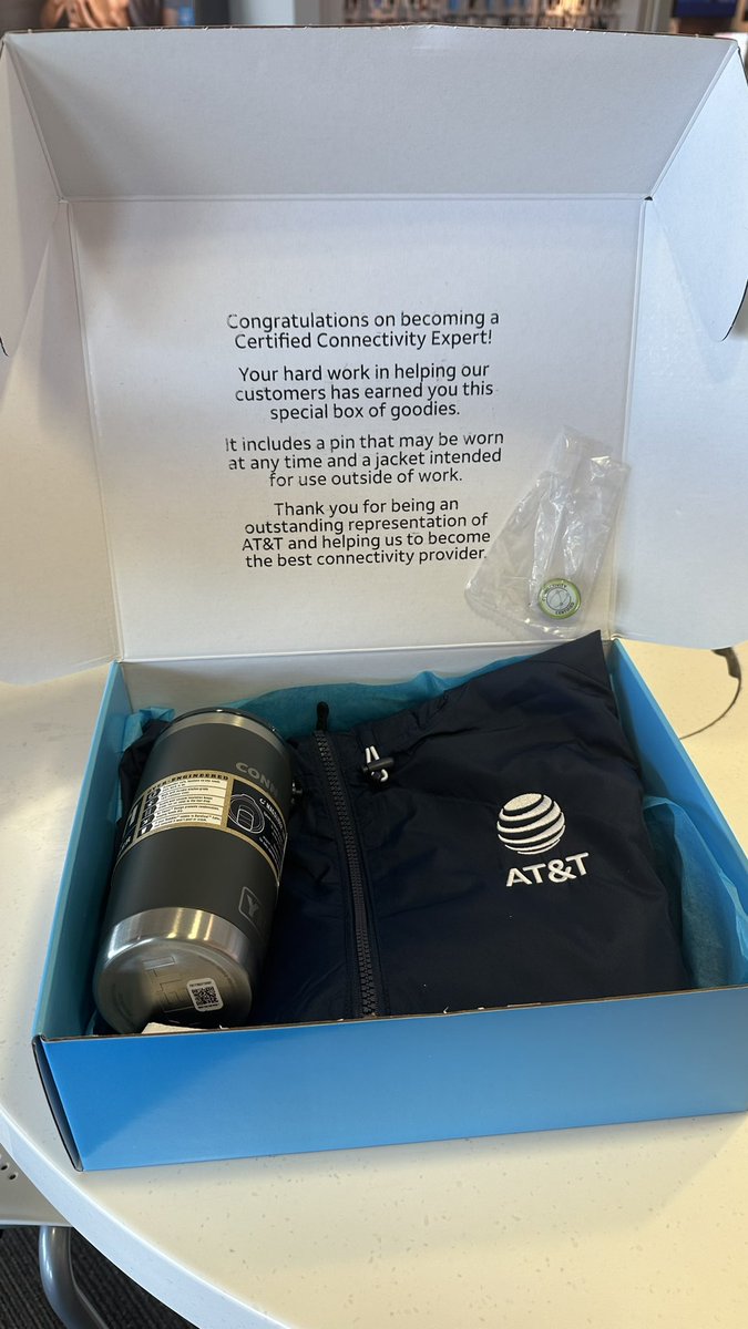 jlovelace__'s tweet photo. Is that a Certified Connectivity Expert I see… 👀 
Everyone help me congratulate Joshua Medina!! His hard work and dedication doesn’t go unnoticed! 🙂👏🏼🎉

@AllieRev55 @KDeSantiago5 @TeamPVEOHPA @realmccoy1988 https://t.co/olhz4JDWOo