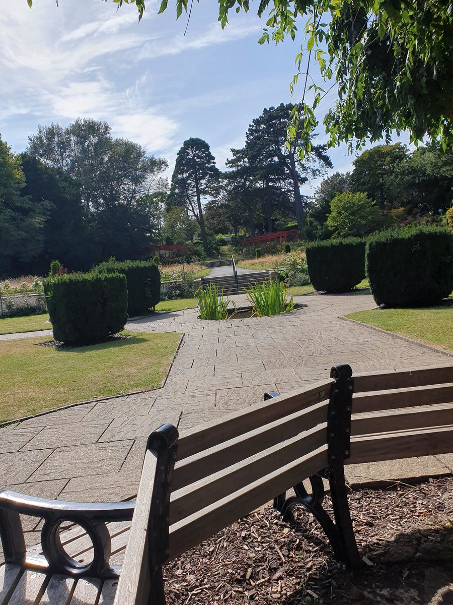 Kingsnorth Gardens is so pretty and such a lovely little place to visit.  Nicely hidden away in Folkestone.  Always so tidy too <a href="/FolkestoneRT/">FolkestoneRT</a> <a href="/fstonehythedc/">Folkestone & Hythe District Council</a>