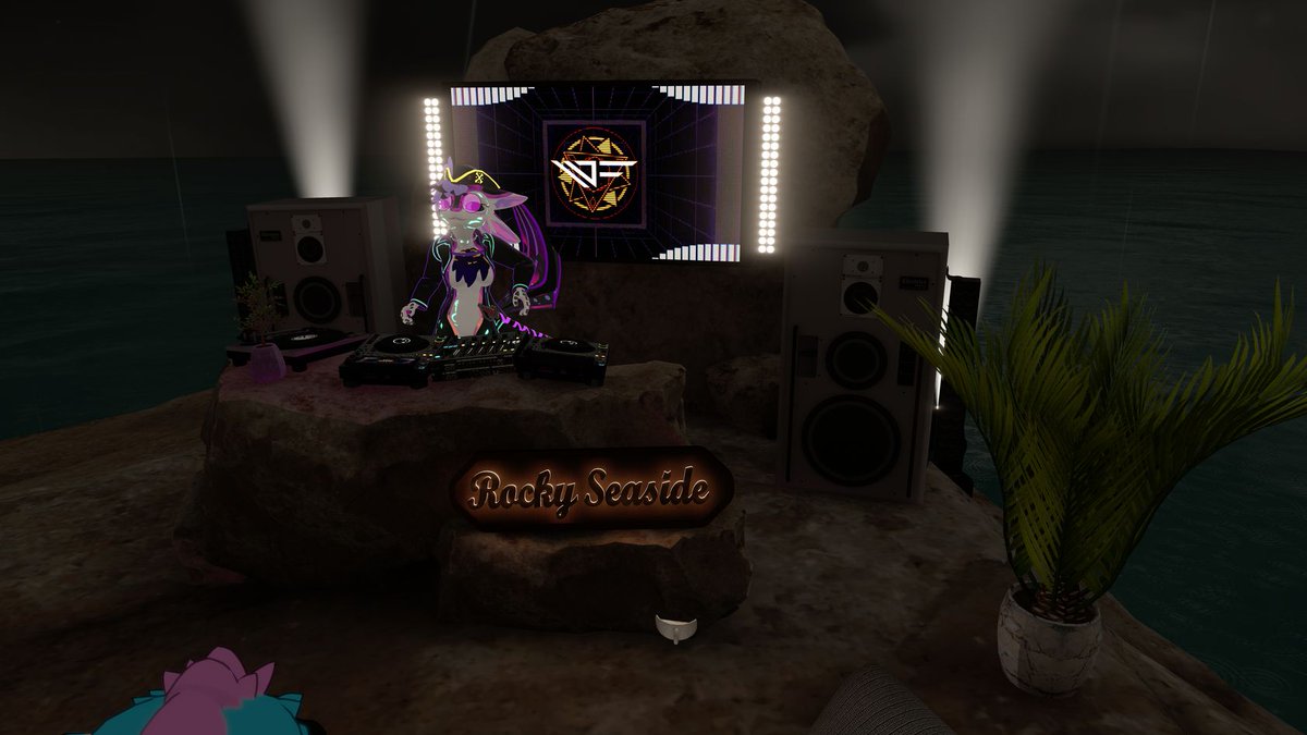 AtriAvali's tweet photo. Had a great time at my group's hangout last night! Got the chance to play some music for everyone near the end of things!

📸 Mayushii

#Avali #Furry #VRChat https://t.co/mtzkc1lYqU