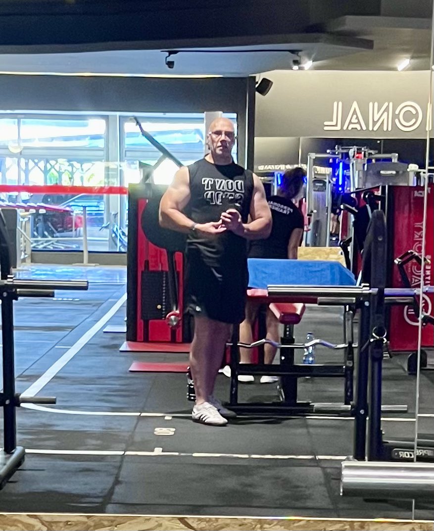 joaojmendes's tweet photo. Today workout 😀😀 #gotogym #HealthFirst https://t.co/0T4fJTc5NZ