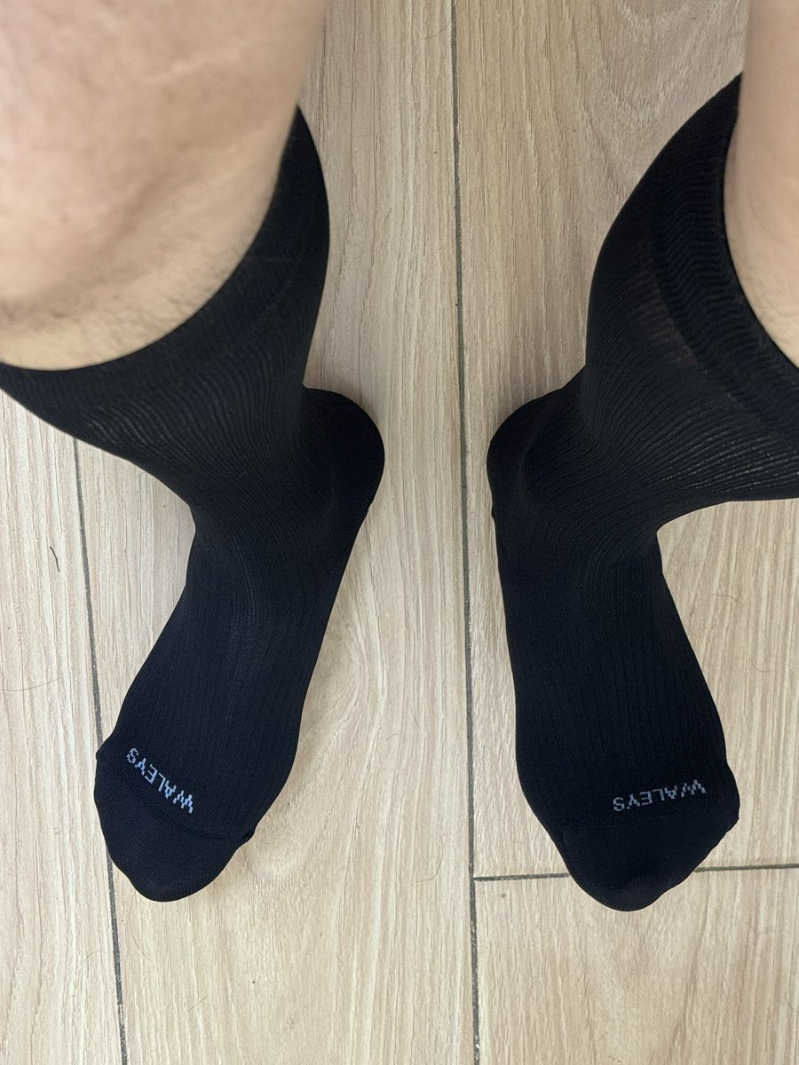 abadguy_'s tweet photo. 八月末终于凉快一些了 #1 #0 #s #m #正装皮鞋 #黑袜 #皮鞋 https://t.co/a51QzKR57k