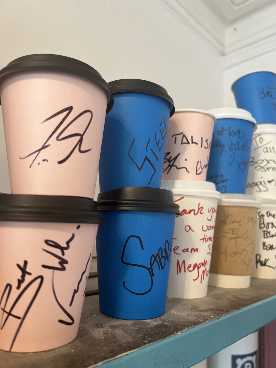 Amazing to have <a href="/BBCRadio2/">BBC Radio 2</a> over on #isleofbute today. Had a blast with <a href="/vernonkay/">Vernon Kay</a> and <a href="/IamTomWalker/">Tom Walker</a> and got some more autographs for our Celeb Cup Corner in the cafe 💪 #highlandgames #letsmoveit