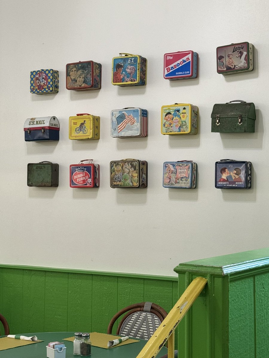 krissy_berry's tweet photo. @gordonkeith lunchbox wall at The Lunch Box in Fort Worth https://t.co/wjrJC6eNvN