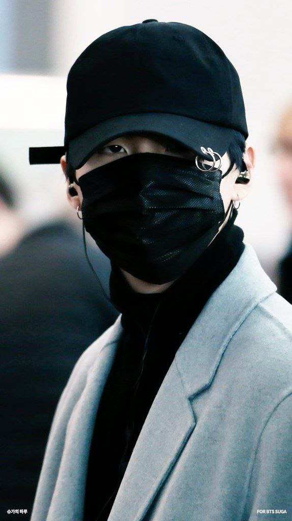 모든 사람은 실수를 하고 오직 소수만이 그것을 인정해요. 윤기씨 무슨 일이 있어도 우리는 항상 너를 지지할게요. 아무도 다치지 않았고, 그것이 가장 중요해요. 제발 건강을 잘 챙겨요!💜
#YoongiNeverWalksAlone 
#WhatAReliefWeAreTogether 
#ItsGonnaBeAlright 
#AgustD #SUGA #슈가