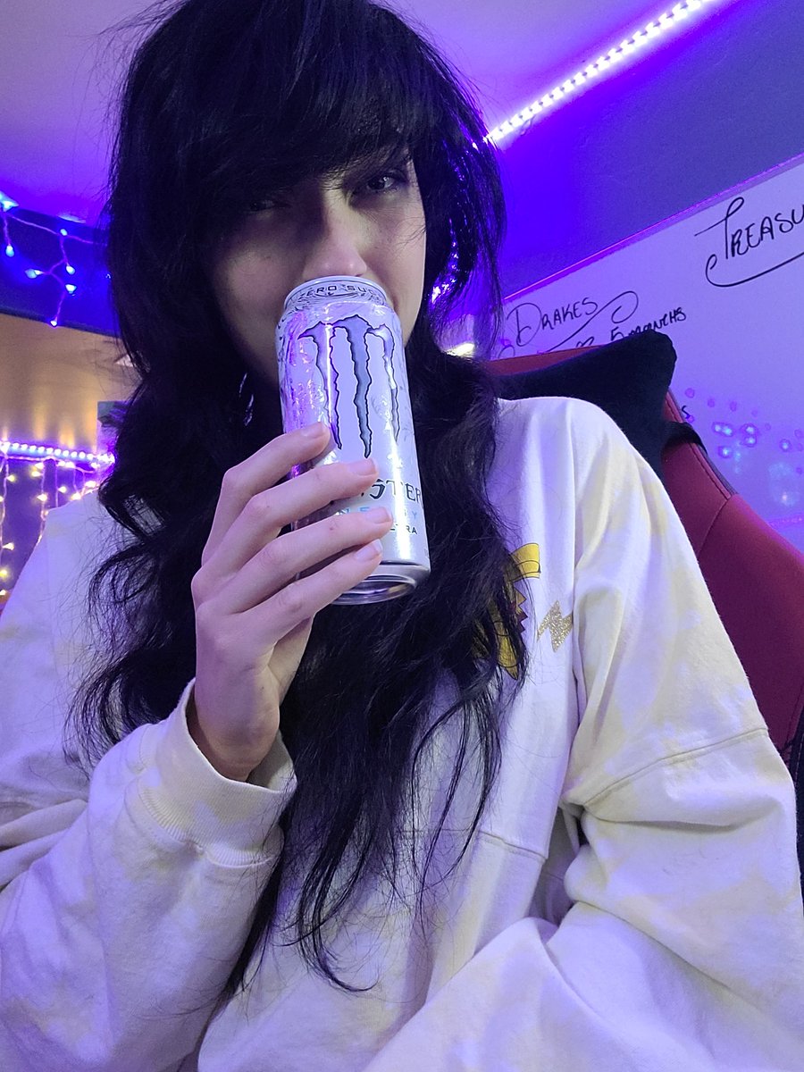 Fallexi1's tweet photo. Starting off with that morning grunge but it's day 2 out of 5 for our #TheWarWithin stream!! Let's continue to delve ;) into the new expansion! #worldofwarcraft #twitchgamer
#gamergirl #twitchstreaming #livenow #altgamers 

https://t.co/lsMWUJESet https://t.co/sBNdeQoBOu