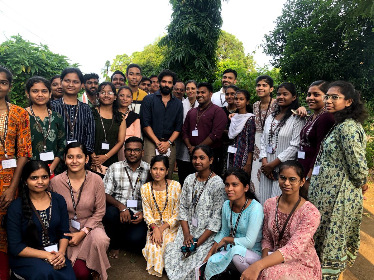 AmitThackerays's tweet photo. मनसे नेते श्री. अमित राज ठाकरे यांनी विदर्भ दौऱ्यादरम्यान सेवाग्राम आश्रम, वर्धा येथे भेट दिली. https://t.co/jhKQltHLqg