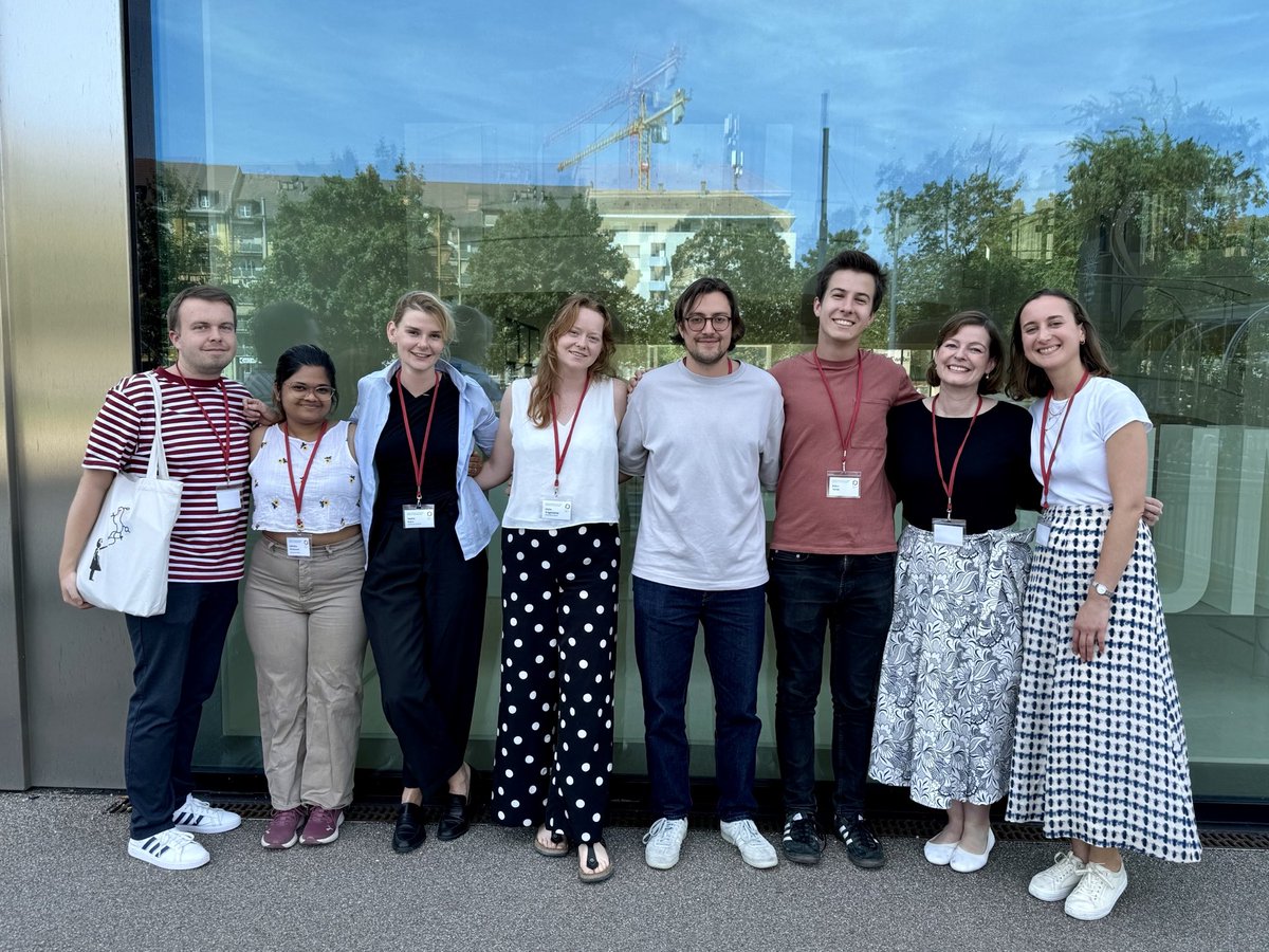 Nina Hartrampf tweet media