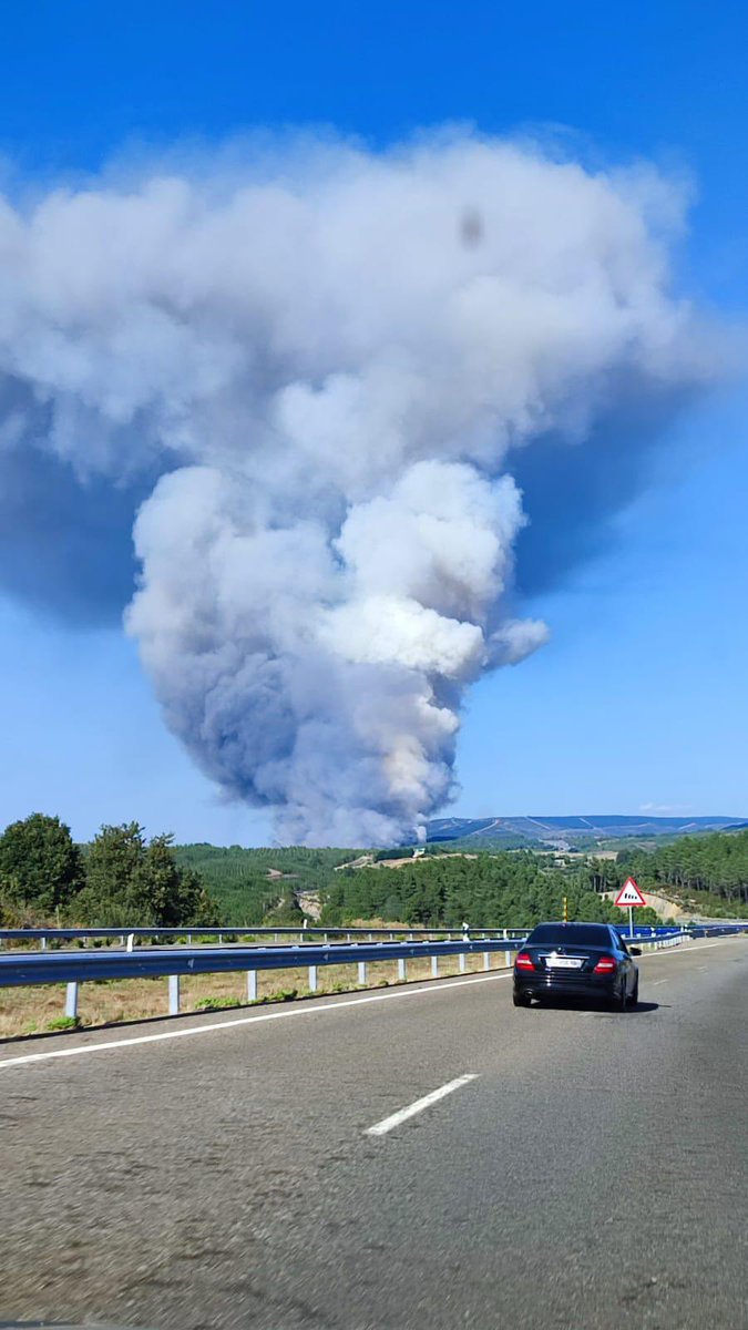Incendiosgalic1's tweet photo. #IFerosaAgudiña https://t.co/gUQ6eufJWp