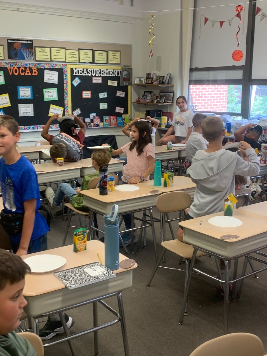CityDover's tweet photo. 🍽️ Mr. Statler's class at Dover Ave kicked off the school year with an exciting activity inspired by Thomas Murray! The students had a blast with the Paper Plate Activity and set the tone for an amazing year ahead. #WeAreDover https://t.co/gFdZOw0h33