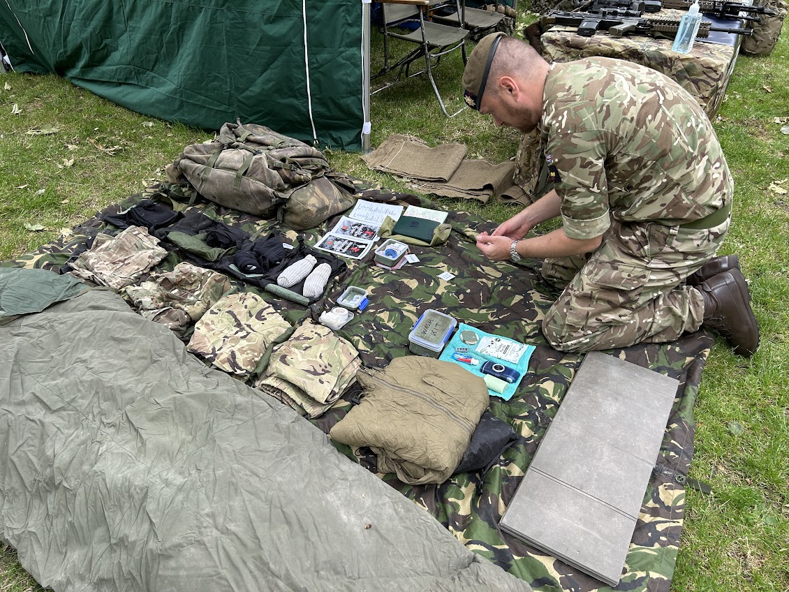 GuardsReserve's tweet photo. Engagement days are a good time to show some of the tools of the trade. A chance for visitors to get some hands on, and talk with the troops.
https://t.co/Ln8LZ2YtQm
#armyinlondon #thelondonguards #kingstonuponthames #hammersmith #claphamjunction #camberwell https://t.co/AYApOP8W7u
