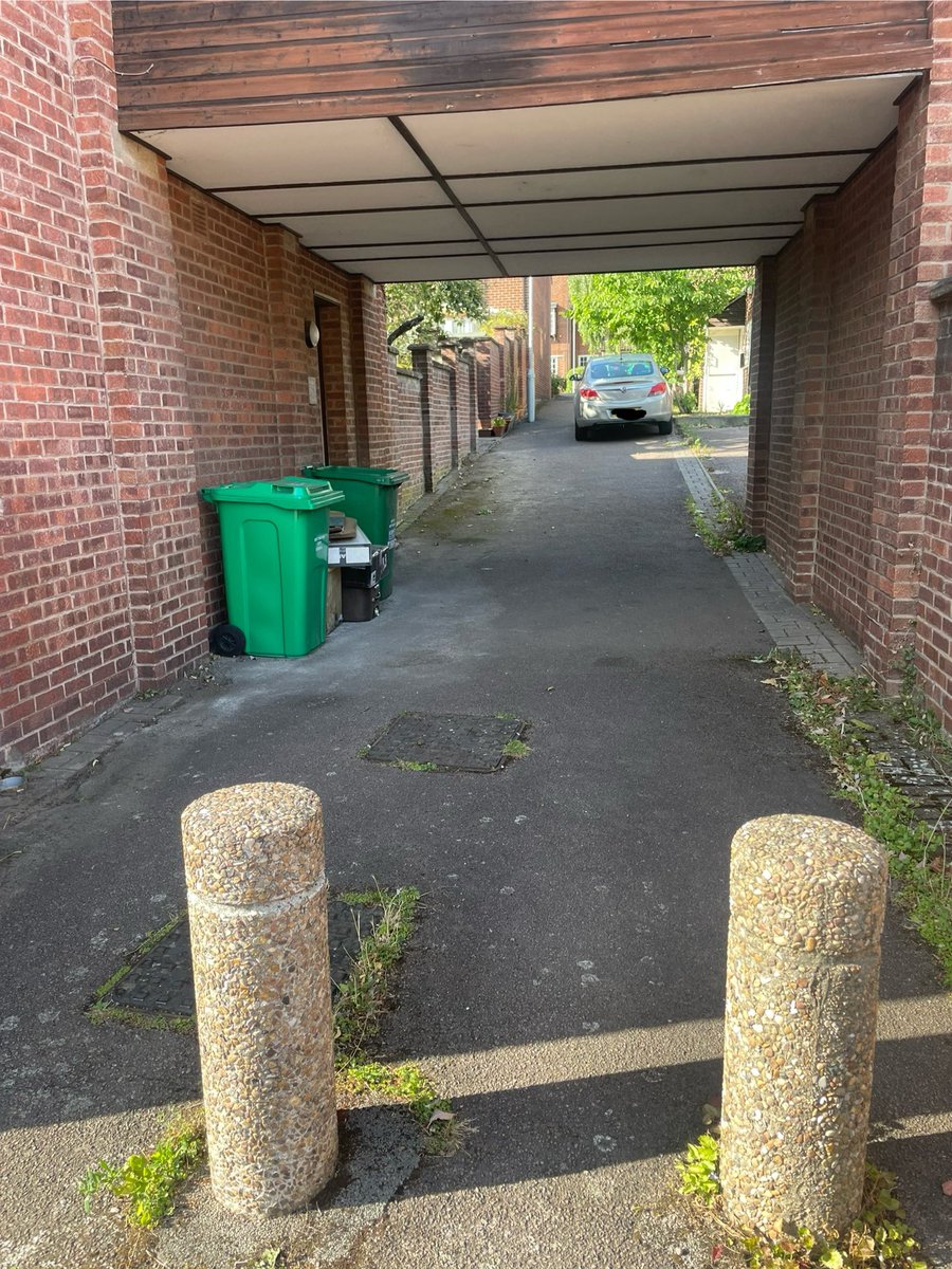 Pavement Parking is a big problem for people for vulnerable people who want to walk and socialise . Please don’t do it or you will receive a pcn like this car did 👍#yousaidwedid <a href="/ParkingTeamNttm/">Parking Regulation & Compliance</a> <a href="/Pavementsforpe2/">PavementsR4pedestrians</a> <a href="/PedestrianPaths/">Pavements4Pedestrian</a> <a href="/PavementParking/">Pavement Parking</a> #accessible  #pavementparking