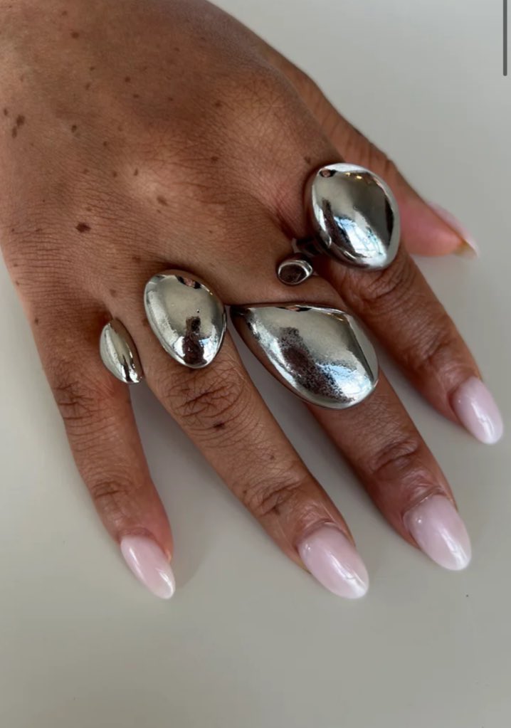 shayyyyworld's tweet photo. If you’re a jewelry girlie you might want to give my website a look . I update the site weekly with new items . It’s national black owned business month so today is the perfect day to promote my brand 🤍 Rt &amp; share to help my business grow my next customer may see this ✨✨ https://t.co/LwmH4qoFlw