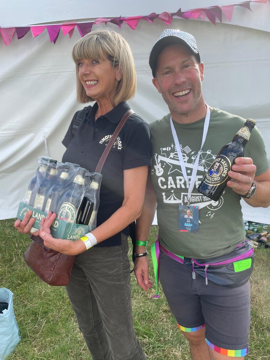 Doing my bit ⁦<a href="/Carfestevent/">CarFest</a>⁩ with ⁦<a href="/TimothyTaylors/">Timothy Taylor's Brewery</a>⁩ 🍻
