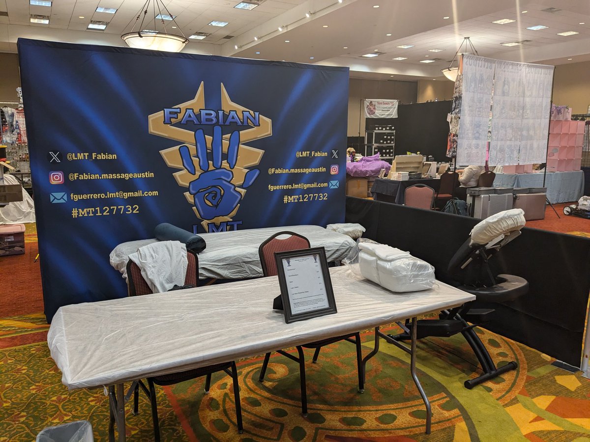 All set up for Windblume, Texas's Genshin Impact show! Can't wait to see everyone who shows up to support!