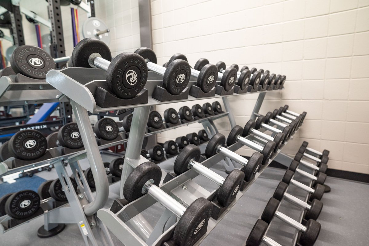 STMCatholicHS's tweet image. Welcome to where champions are made! Here's a look at the 6,000 sq. ft. state-of-the-art weight room at the Our Lady of Lourdes Cougar Athletic Center. We are so grateful to everyone who made this possible. #envisionmore #cougarathleticcenter #icanenvisionmore @MatrixFitnessUS