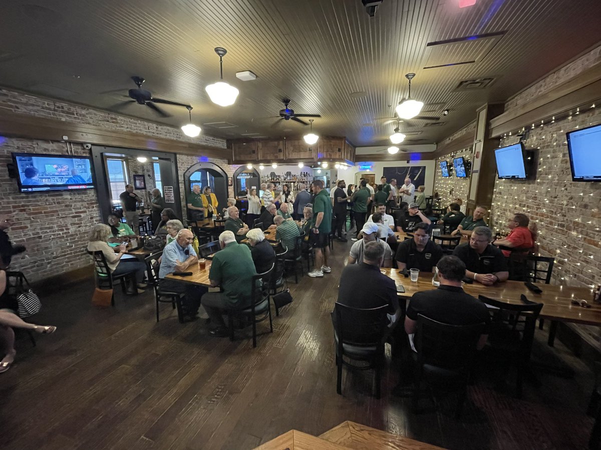 We are so excited and thankful to our partners at Old Bank Bar and Grill for hosting our first Green and Gold luncheon of the year! 

#FightOn