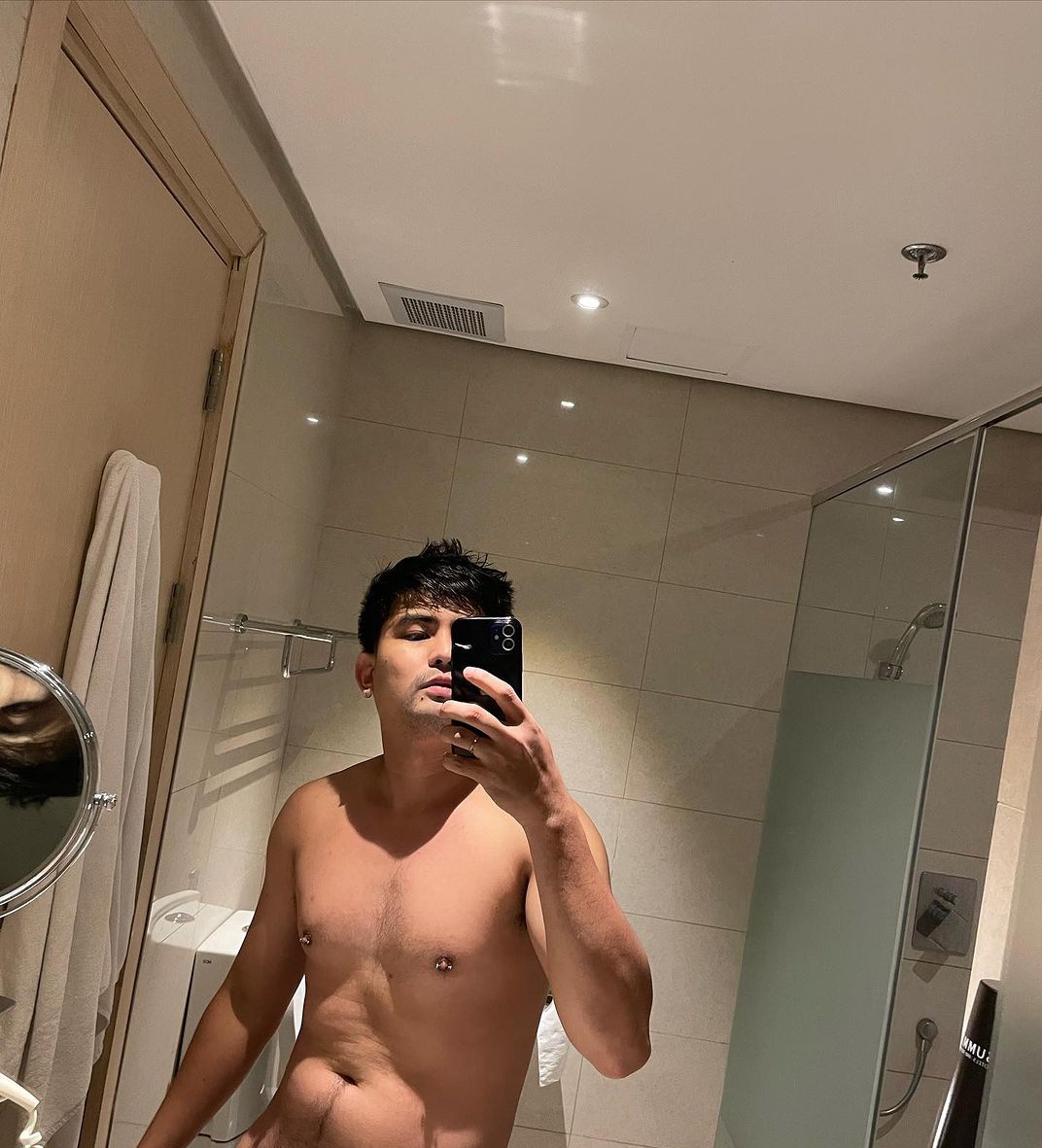 masjay901's tweet photo. Open Pijat Pria Area Tangerang📍
Incall/outcall
Privasi Aman NO 1
https://t.co/T5upxbq2x1

#pijattangerang
#gaytangerang
#BOtangerang
#pijatpriatangerang https://t.co/NF26VNYEuK