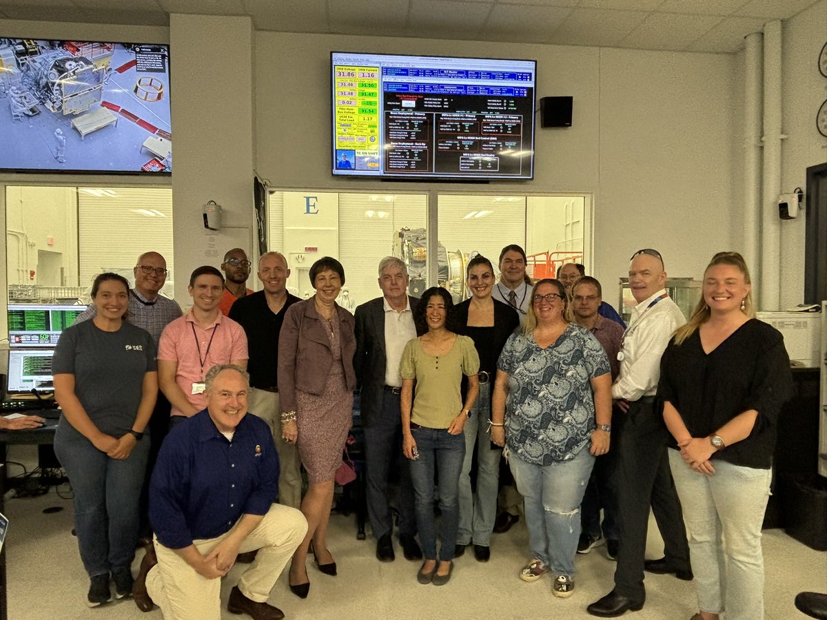 NASAScienceAA's tweet photo. Quick visit to @JHUAPL this morning to see the @NASASun #IMAP mission and meet with the I&T team. Spacecraft looks great - just waiting for a few instruments on then on to testing! #SMDrocks #HelioShines โค๏ธ๐ ๐#NASAScienceneversleeps https://t.co/kX3fcDhb1E