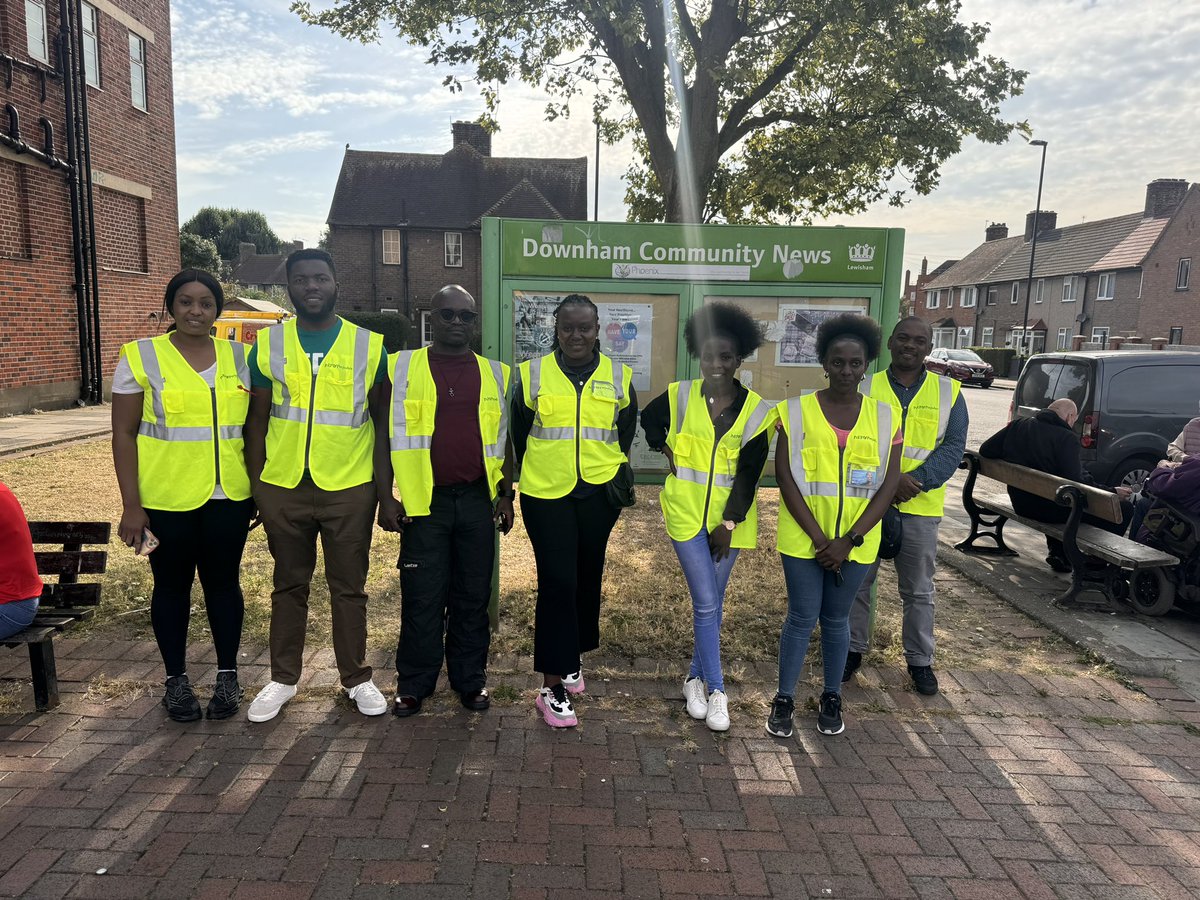 prepnprejudice's tweet photo. PrEP Lewisham Project Champions in Downham, London SE6. Quite an interesting experience engaging with the local community on streets, in salons and barber shops. #PrEP #sexualheath @LewishamCouncil @africadvocacy @lewishamlocal @LewishamHCP @LG_NHS https://t.co/ygV6UHSaFW