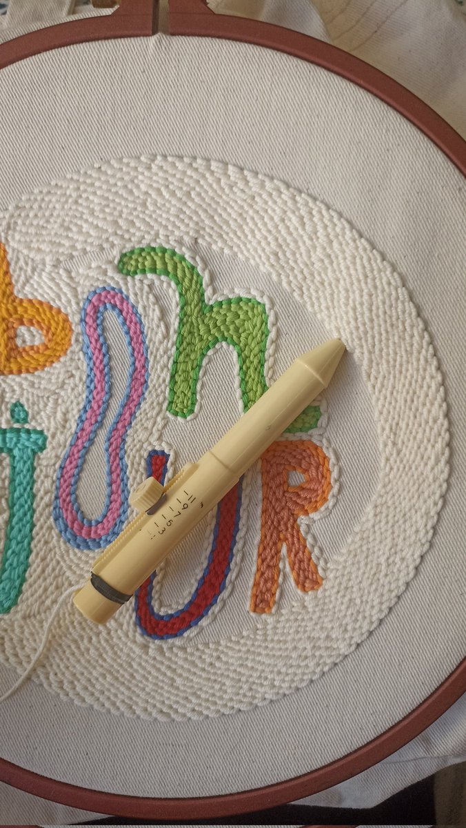 Yeni bir çanta yapıyorum, renklerini öyle sevdim ki anlatamam. 💚