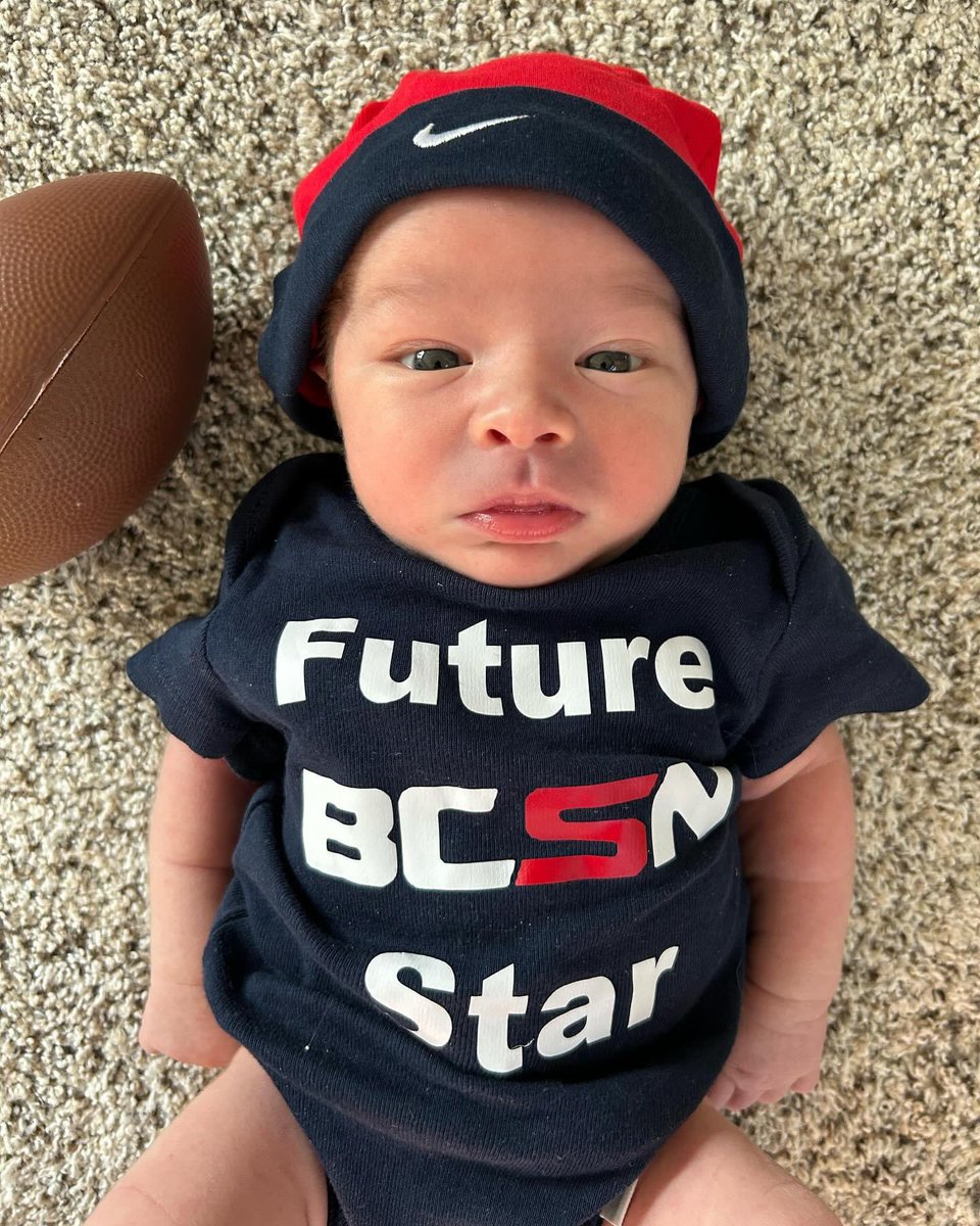 maddiekline's tweet photo. Going to miss being on the sidelines this year for the BCSN high school football game of the week, but we have a future star in the making to take care of this season! โญ๏ธ
Happy Friday Night Lights everyone!!
#CarsonJames ๐ถ๐ผ
#BCSNnation ๐๐๐ป๐ค
@BCSNsports https://t.co/iAhibFVL0n
