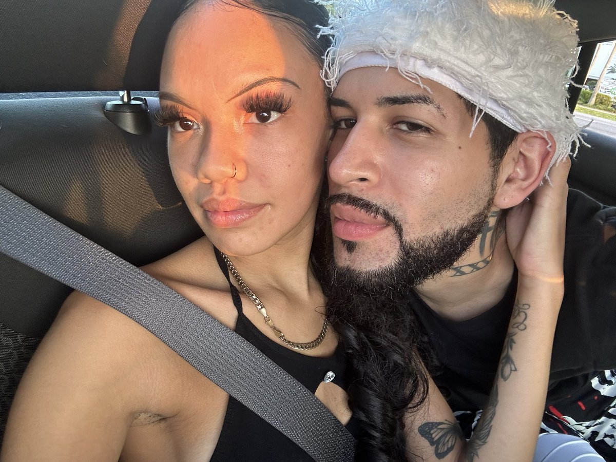 ohnauticaaa's tweet photo. my man my man my man 💍 https://t.co/rPYot4oGKK