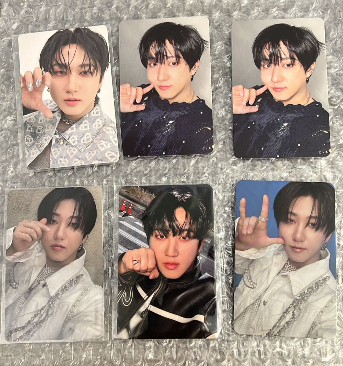 bia_icecream's tweet photo. ✨TROCO/TROCA✨

-> troco pcs do Changbin por respectivos do Lee Know ou da mesma era

* Acabaram de sair do álbum 
* ⁠Não possuem avarias 
* ⁠Cada um paga o seu frete 
* ⁠Mando foto/video no pv 
* ⁠feedbacks no perfil https://t.co/GBj7NHnUWu