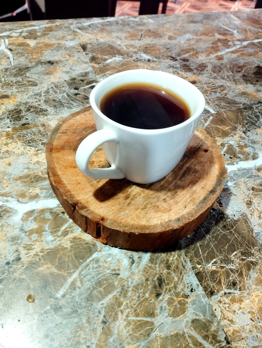 Momento de pausa y de disfrutar una rica taza de café. #vidanormal #vidasencilla