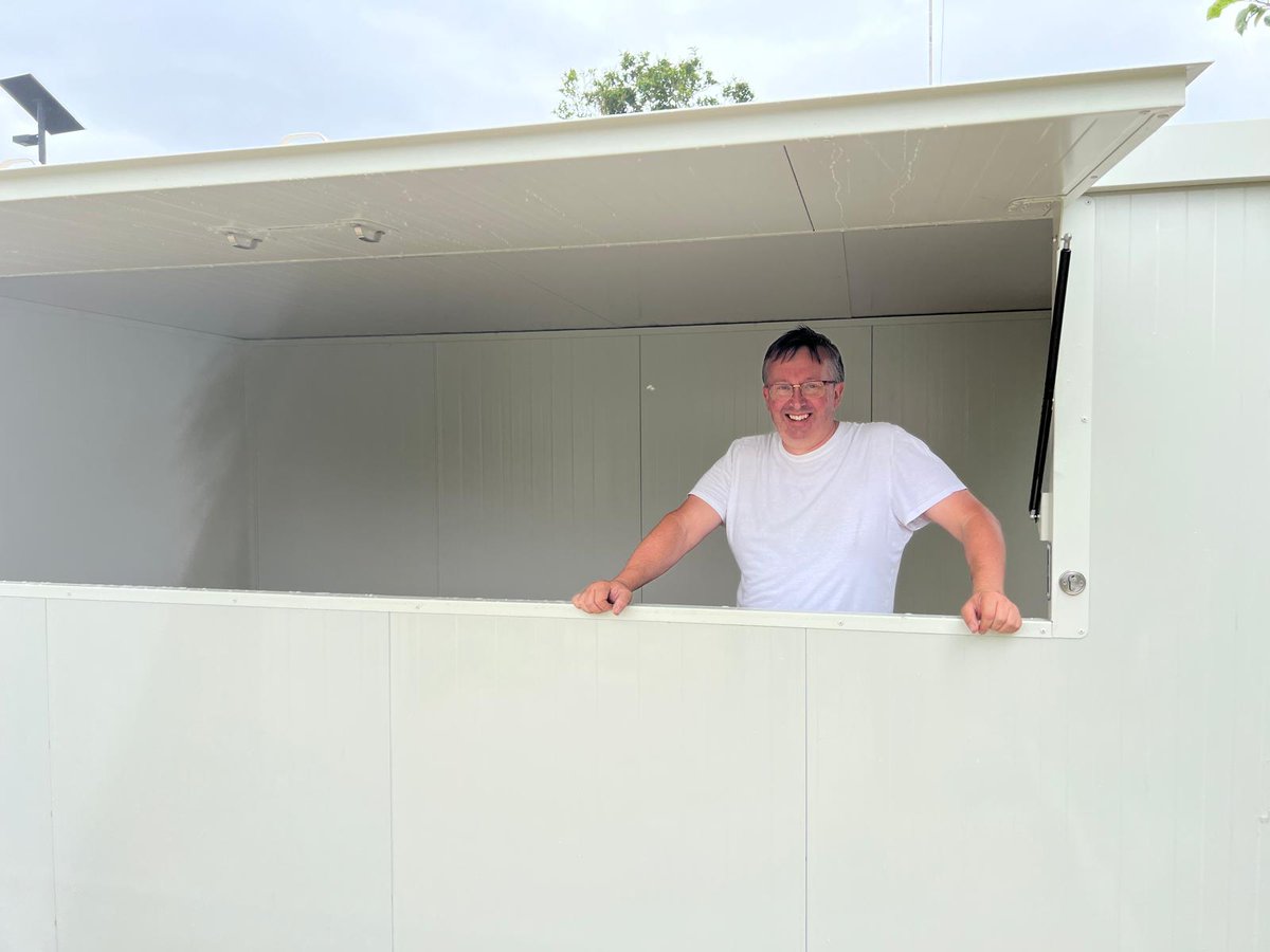shellturtleuk's tweet image. We are  thrilled to share that our 2mx4m Kiosk  has just been successfully delivered and installed! 🎉 From the seamless delivery process to the flawless installation, everything went perfectly as planned. Visit shellturtle.com #insulatedcontainers #flatpackcontainers #UK