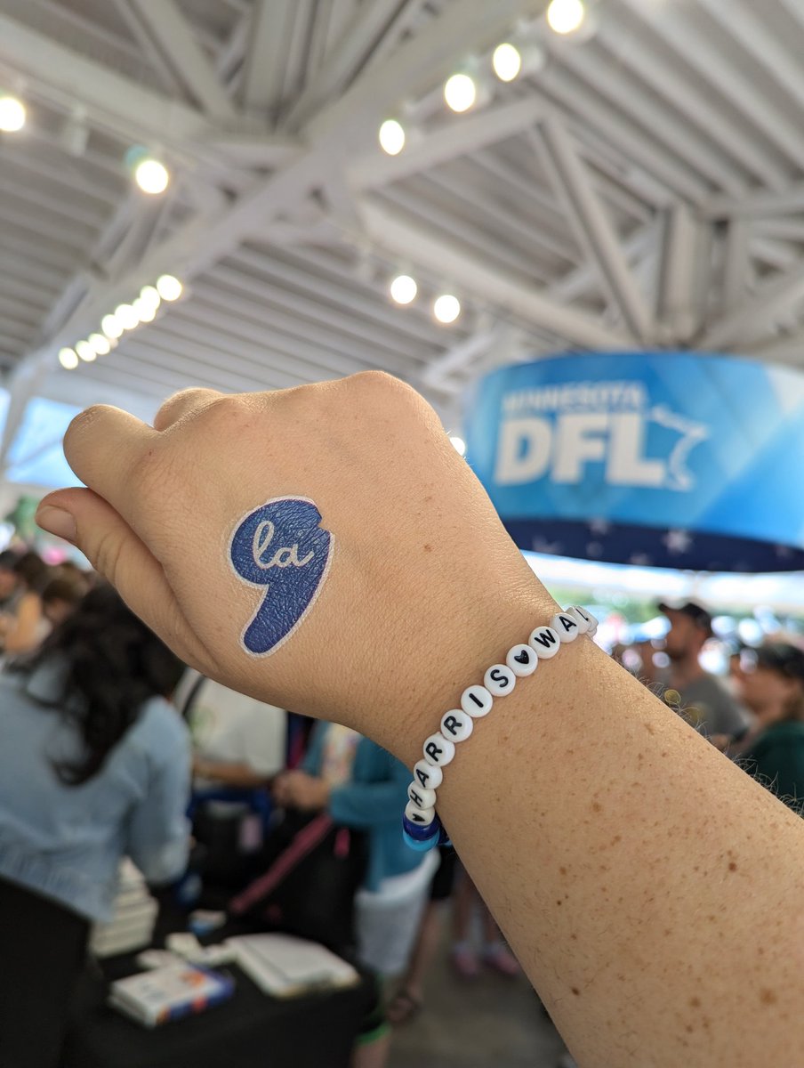 Does this count as #drippedoutcampaignorganizer ? 
@KamalaHQ  <a href="/MinnesotaDFL/">Minnesota DFL</a> 
#mnstatefair #temporarytattoo #friendshipbracelet