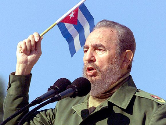 #FidelPorSiempe: "Esta Revolución es la Revolución de nuestro pueblo;es la Revolución de nuestros jóvenes; es la Revolución de nuestros estudiantes. Juntos la hicimos.Juntos la defendemos.Somos la misma cosa y no podemos dejar jamás de serlo". #ArtemisaJuntosSomosMás