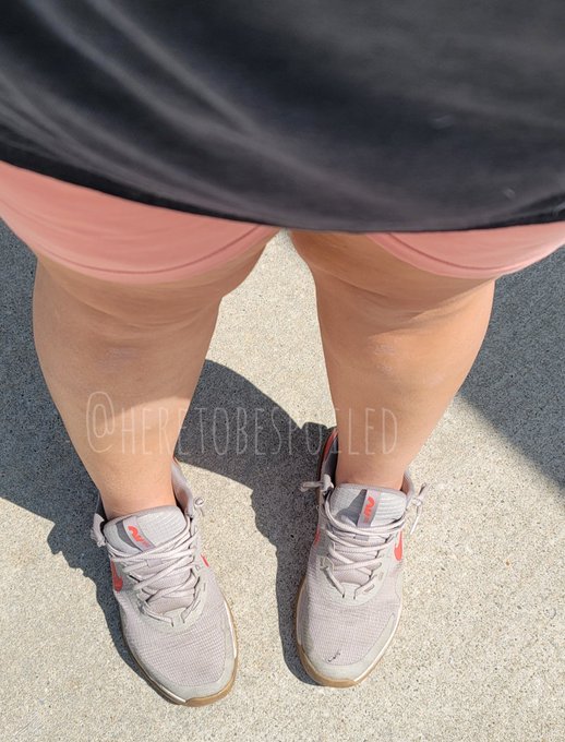 Feelin more like summer today too ☀ shorts n sockless in my sneaks!! Which speaking of, they'l b ready