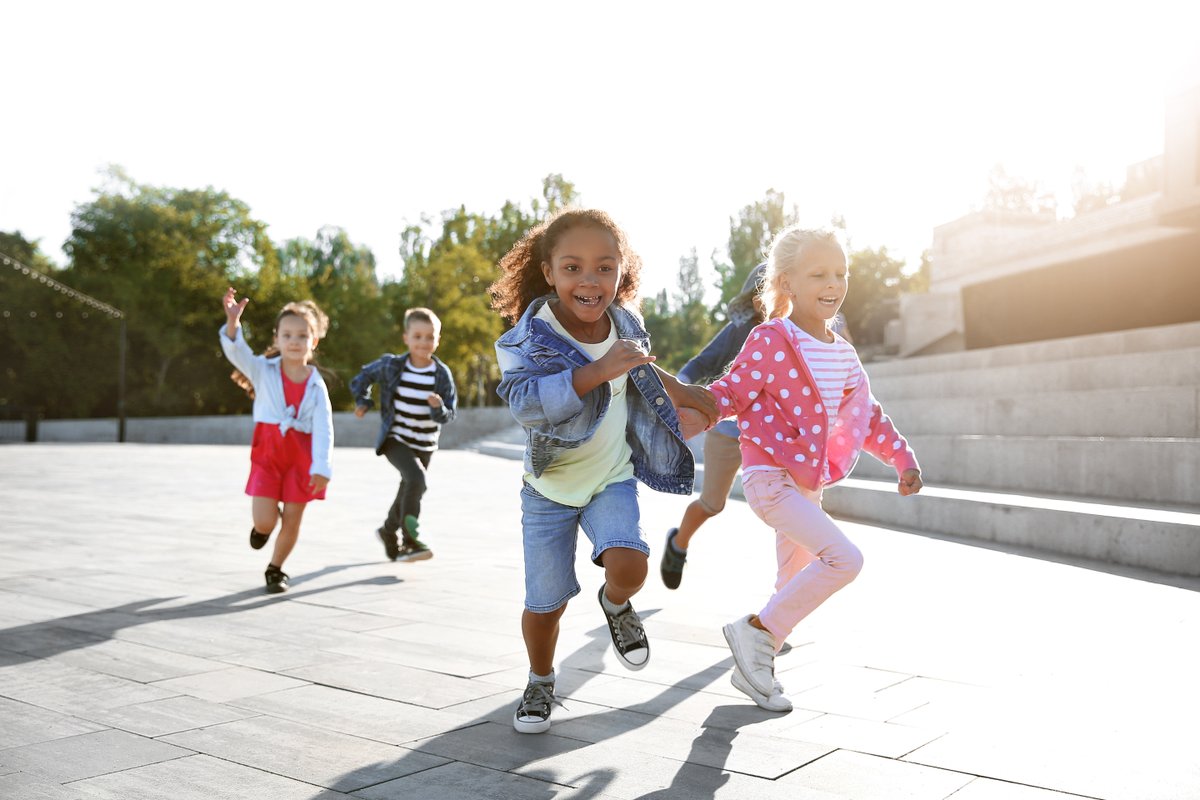 Michael F. Chiang, MD (@neidirector) on Twitter photo Are outdoor exposure patterns associated with myopia development in kids?
Tongji University and <a href="/sjtu1896/">Shanghai Jiao Tong University</a> (China) researchers equipped >2900 children with smartwatches & found that 15 minutes outdoors at 2000 lux may prevent myopia.
<a href="/JAMANetworkOpen/">JAMA Network Open</a>: bit.ly/3WOakh1 Are outdoor exposure patterns associated with myopia development in kids?
Tongji University and <a href="/sjtu1896/">Shanghai Jiao Tong University</a> (China) researchers equipped >2900 children with smartwatches & found that 15 minutes outdoors at 2000 lux may prevent myopia.
<a href="/JAMANetworkOpen/">JAMA Network Open</a>: bit.ly/3WOakh1