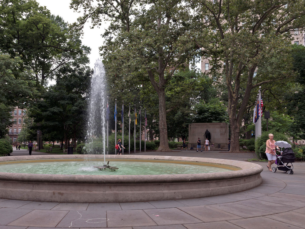INDEPENDENCENHP's tweet photo. 🚧 Important sewer line repairs begin 8/26 at Washington Square! Monitored by archaeologist & tribal partners, no work on weekends/Labor Day. Work lasts 2 weeks. #PhiladelphiaWaterDept #InfrastructureRepair https://t.co/UUaSubUCW6