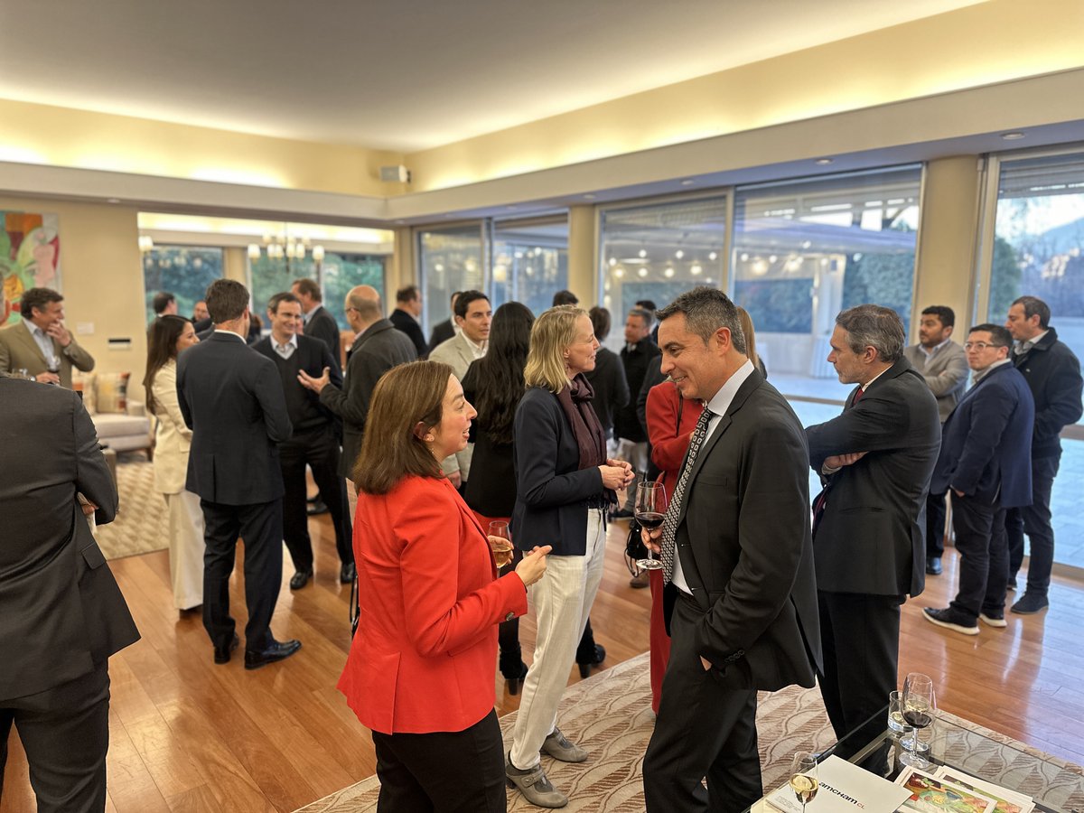 endeavorchile's tweet photo. “Realizar esta misión es clave para nosotros como organización, ya que nos percatamos del interés de compañías extranjeras en poder conectar con los emprendedores que serán parte de la delegación que viajará a Las Vegas"  Señaló Gonzalo Yung, Gerente de Endeavor Atacama 🗣️ https://t.co/NcTmCio2E1