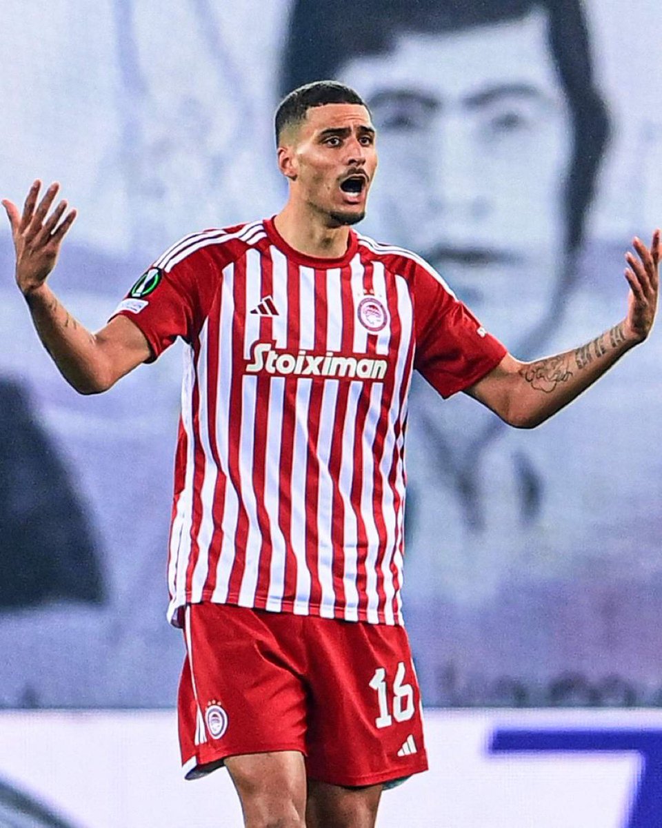 Infogenuino's tweet photo. 🚨 David Carmo closed at Olympiacos. The details, according to the newspaper 'O Jogo': 💸 Transfer valued at 11 million euros + 4 million in variables. For the 25-year-old defender: ✍️ Contract valid until June 2029. https://t.co/PRNaJHAQfL