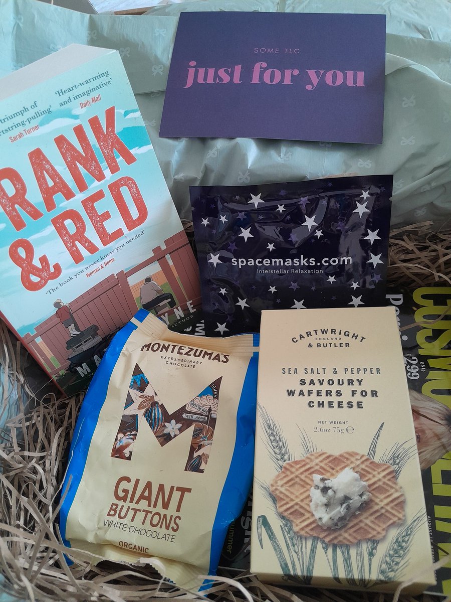 sharney cat 💙 (@tommy_pipsqueak) on Twitter photo Got these amazing box of goodies from my 3 amazing work colleagues who are also my friends from <a href="/DBHFgifts/">Don'tBuyHerFlowers</a> I am very lucky to cheer me up and they done good finding a book I haven't read Got these amazing box of goodies from my 3 amazing work colleagues who are also my friends from <a href="/DBHFgifts/">Don'tBuyHerFlowers</a> I am very lucky to cheer me up and they done good finding a book I haven't read