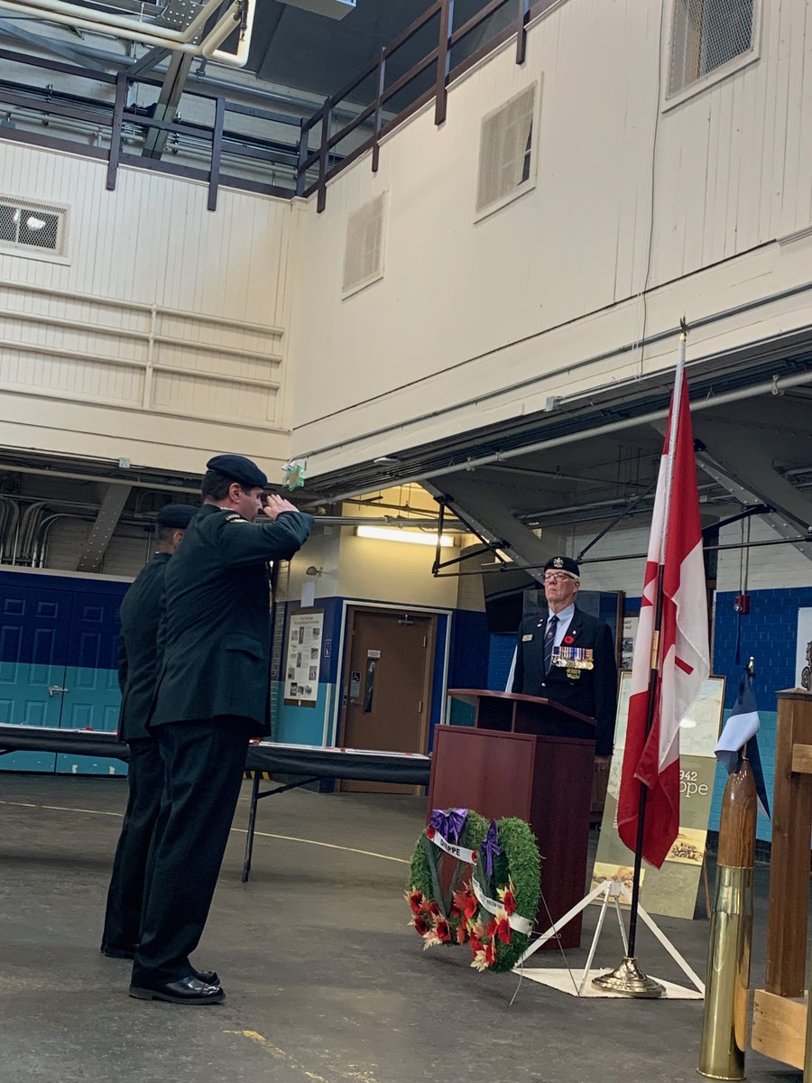 KingsOwnYYC's tweet photo. Members of the Kingโs Own and Kingโs Own Association at the Dieppe Memorial Ceremony on August 18th, commemorating the 82nd anniversary of the Dieppe Raid during World War II.
We will remember them.
#dieppe #diepperaid #ww2 #wwII #canadianhistory #canadianwarhistory https://t.co/Sd6nbP2L1t