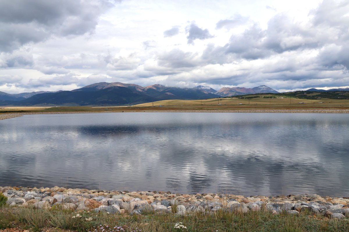 HRWater's tweet image. James Tingle Reservoir: beauty with a purpose! As 1 of our 4 #rawwater surface #reservoirs, it plays a crucial role of the journey our water takes to reach you. #waterqualitymonth #colorado