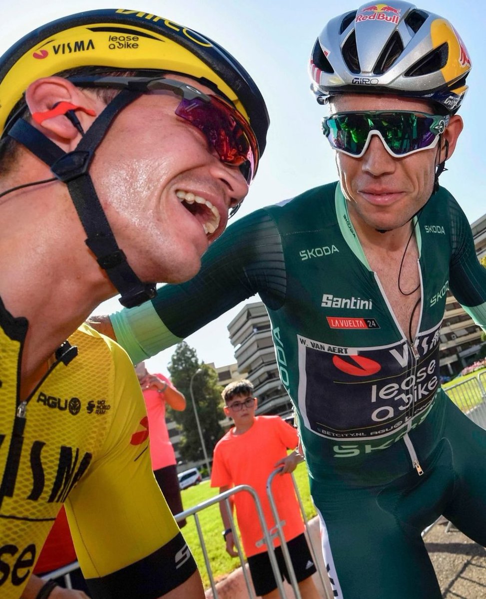 WesleyTheunis's tweet photo. Teamwork makes the dream work! ❤️ @vismaleaseabike https://t.co/N7TGx8ZBu2