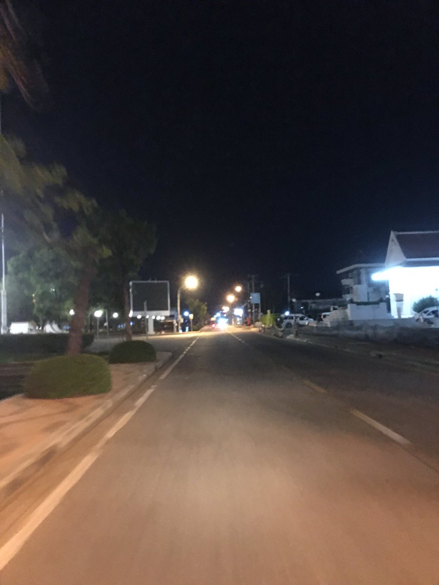 ไอ่แว่นนนน tweet media