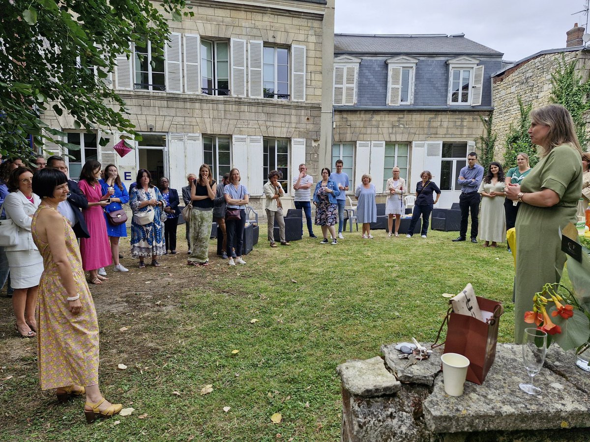 Proc_Compiegne's tweet image. Ce jour, un pot était organisé pour le départ de Laura CONSTANTIN, juge, qui va rejoindre le tribunal judiciaire de Paris. Compétence, détermination,  humanité,  tels sont les mots que la présidente du tribunal a rappelé pour saluer le travail accompli. Un grand merci !