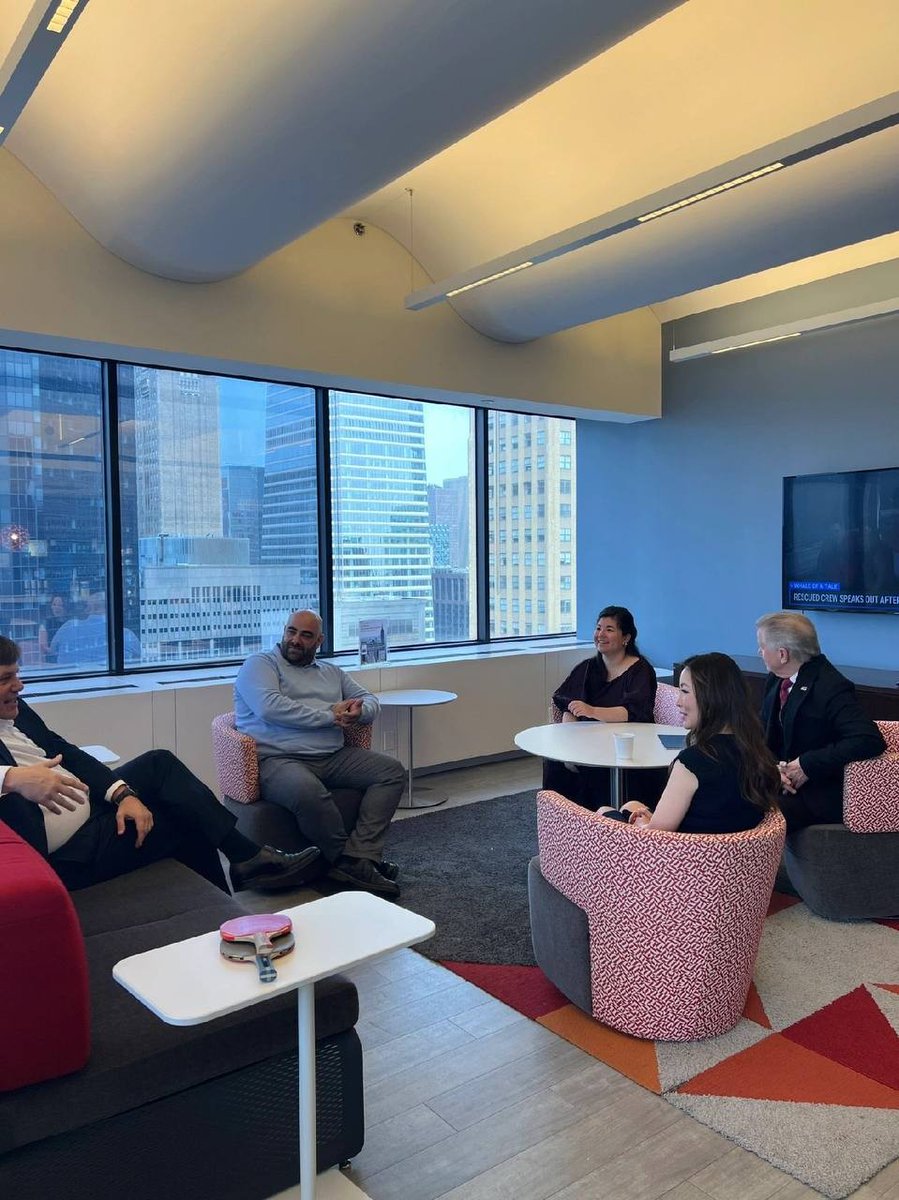 The weekly meeting of New York's investment bigwigs was awesome! ||| I had the honor of attending Big Brother's weekly meeting as an intern at NLG to get insights and discussions on the world's economic challenges.