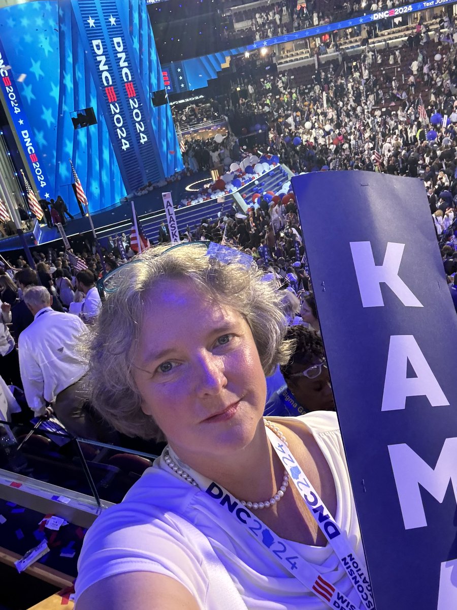 Mayor Satya Rhodes-Conway (@satyaformadison) on Twitter photo WHAT A NIGHT!
Last night, I had the honor of watching <a href="/KamalaHarris/">Kamala Harris</a> accept the nomination for President of the United States from her box in the United Center. WHAT A NIGHT!
Last night, I had the honor of watching <a href="/KamalaHarris/">Kamala Harris</a> accept the nomination for President of the United States from her box in the United Center.