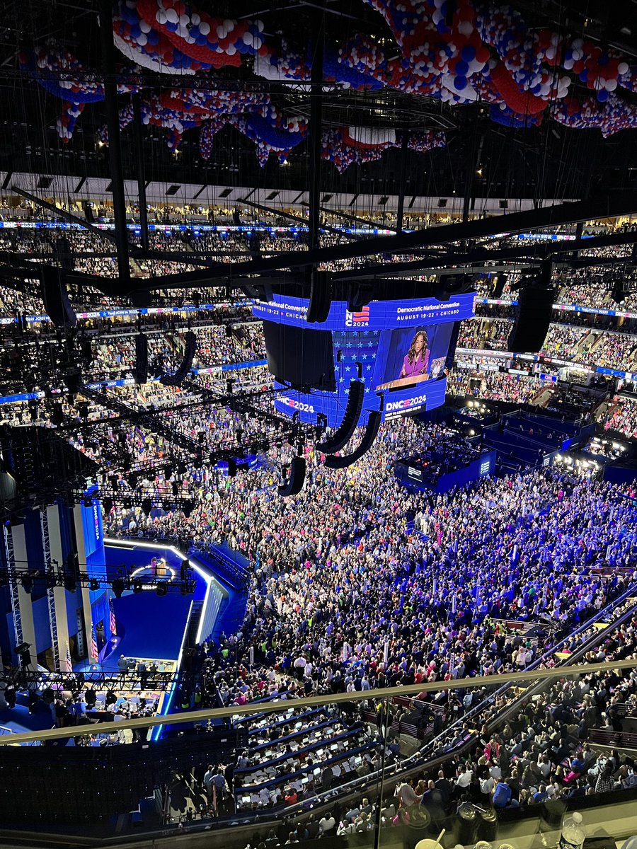 when i left my first journalism job i was told i was “ruining my career”

fortunately, i didn’t listen and am grateful to have such cool opportunities ❤️

DNC complete! 🇺🇸🦅