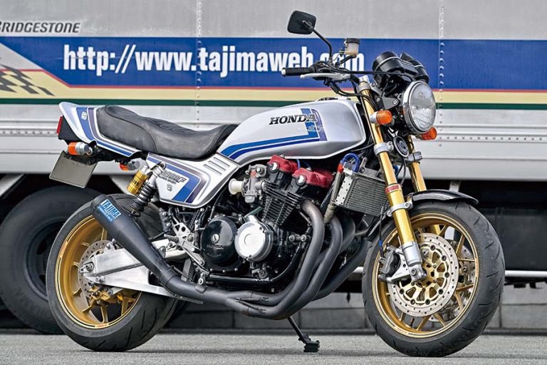 PutiMotor's tweet photo. ホンダCB900Fを、福岡県「タジマエンジニアリング」がカスタマイズ❗️

前後17インチ化。

フロントフォークはCB1300SFインナーチューブにCB1100RSボトムケース、フロントキャリパーはCB1100RSのラジアルマウントで、ホイールはCBR1000RR SC59など、ホンダ純正を組み合わせ。

https://t.co/sm94gyF8OA https://t.co/H04KBjcutj